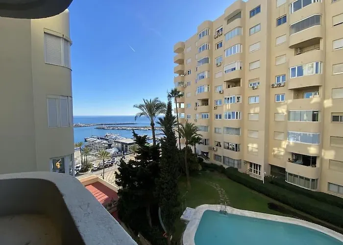 Newly Renovated, Sea View + Walk To Rdr381 Lägenhet *