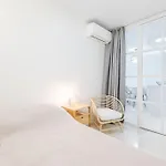 Newly Renovated, Sea View + Walk To Rdr381 Apartmán *