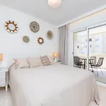 Apartmán Newly Renovated, Sea View + Walk To Rdr381